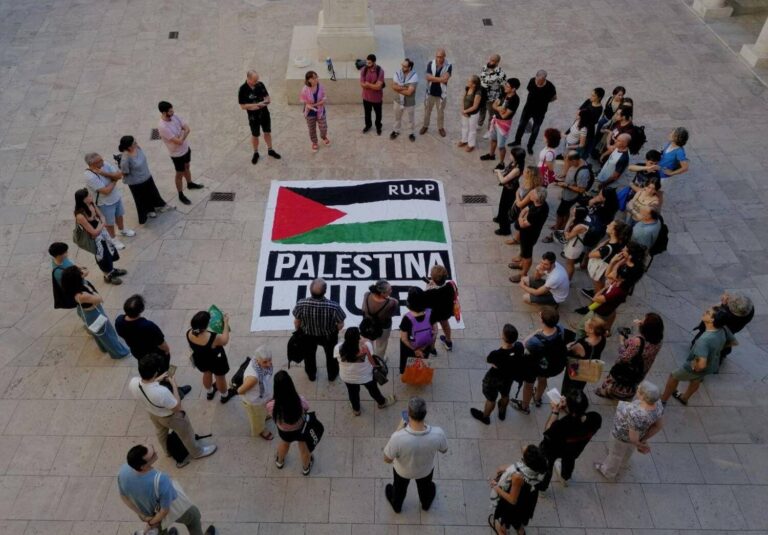¡Las universidades en pie con Palestina!